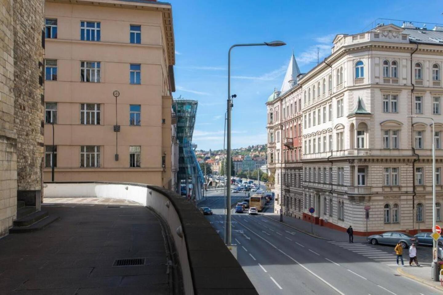 Place Of Grace - 50 Meters From Dancing House プラハ エクステリア 写真